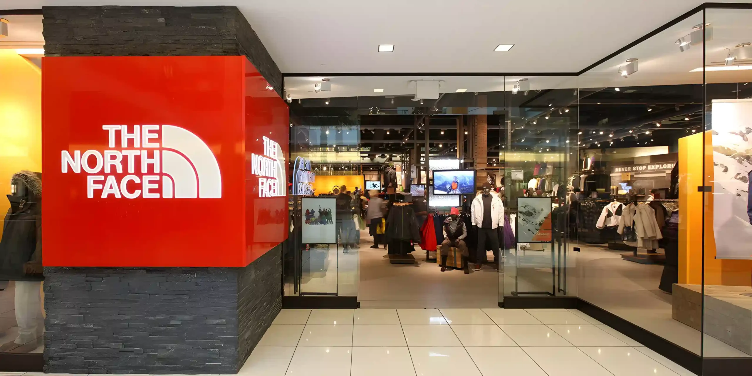 Banner 1 scaled - The North Face Outlet Italia