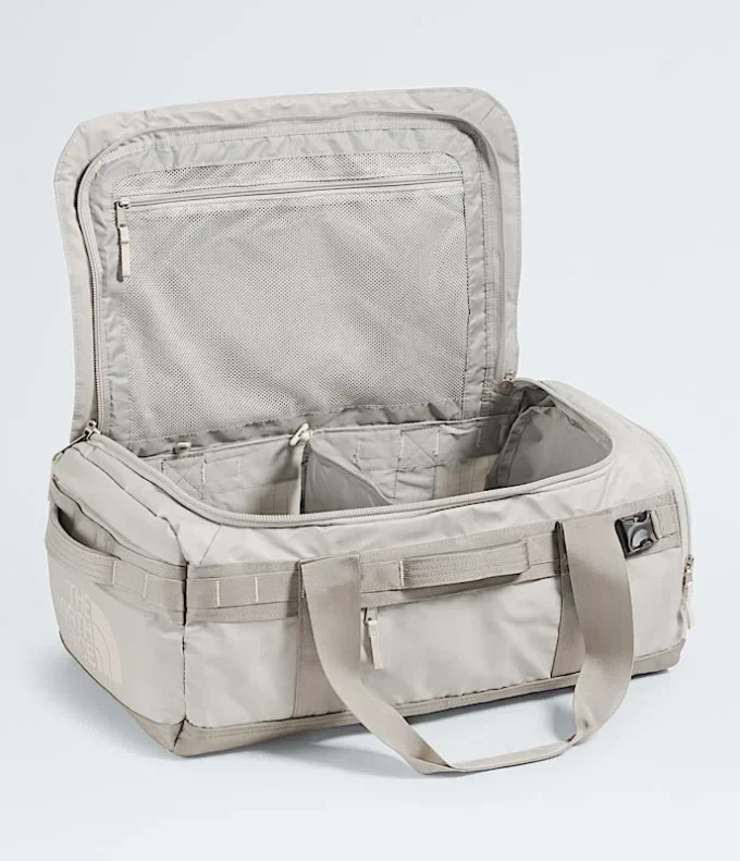 Borsa da viaggio Base Camp Voyager — 42 L Borsa da viaggio Base Camp Voyager — 42 L