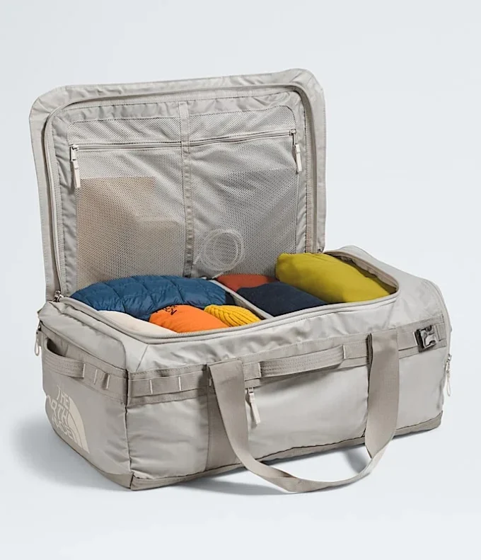 Borsa da viaggio Base Camp Voyager — 62 L Borsa da viaggio Base Camp Voyager — 62 L