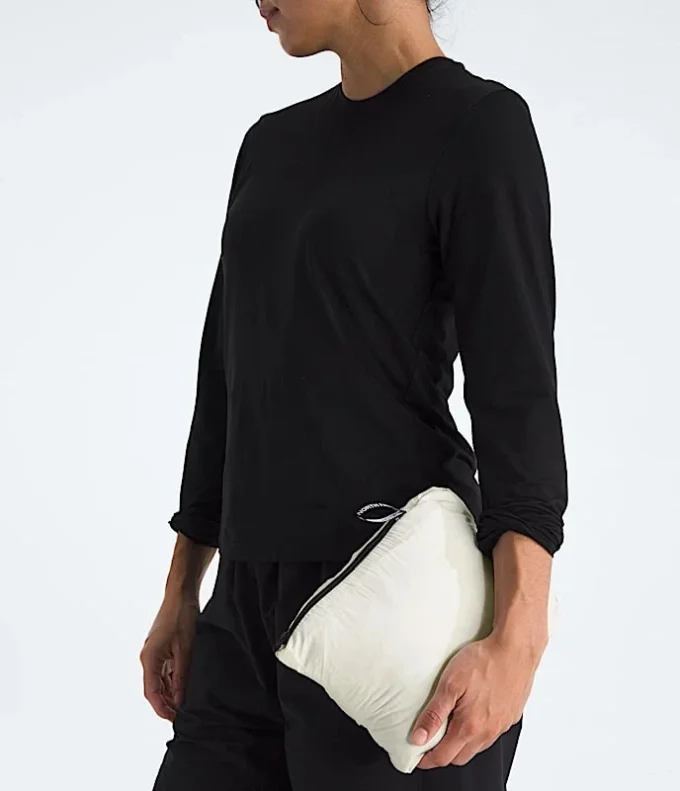 Giacca classica da donna con cappuccio e imbottitura in piuma Giacca classica da donna con cappuccio e imbottitura in piuma