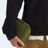 Giacca classica da uomo con cappuccio e imbottitura in piuma Giacca classica da uomo con cappuccio e imbottitura in piuma