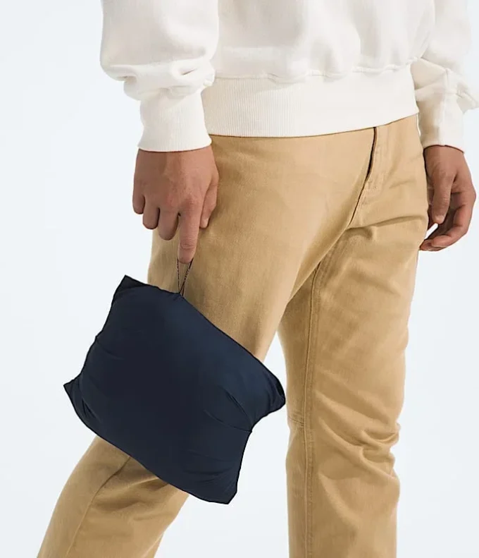 Giacca classica da uomo con cappuccio e imbottitura in piuma Giacca classica da uomo con cappuccio e imbottitura in piuma