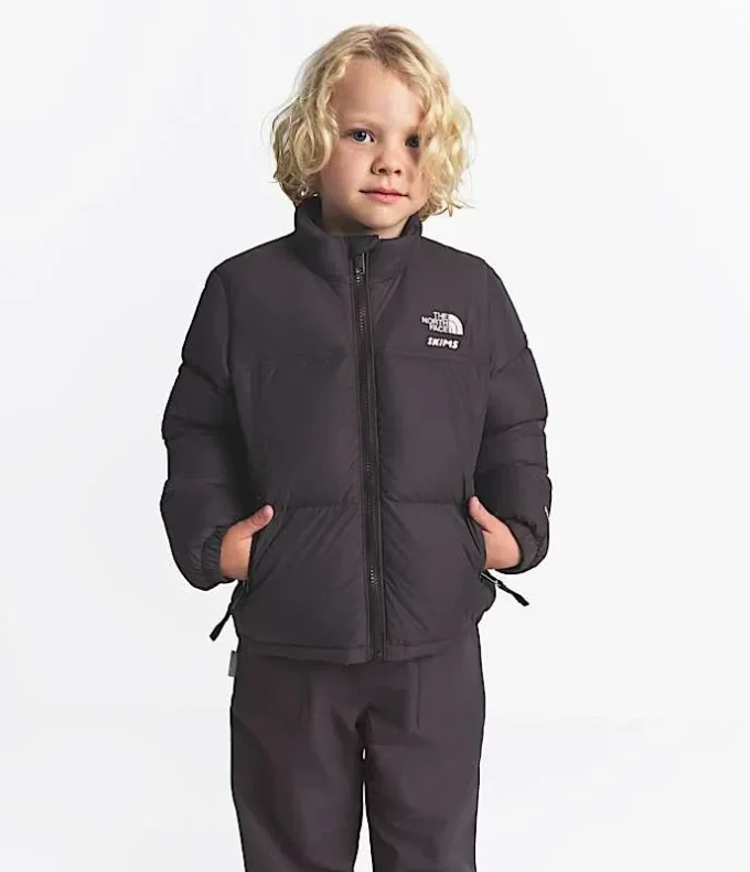 Giacca Nuptse 1996 The North Face X SKIMS per bambini Giacca Nuptse 1996 The North Face X SKIMS per bambini