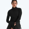 Maglia a collo alto e maniche lunghe da donna Maglia a collo alto e maniche lunghe da donna