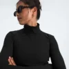 Maglia a collo alto e maniche lunghe da donna Maglia a collo alto e maniche lunghe da donna