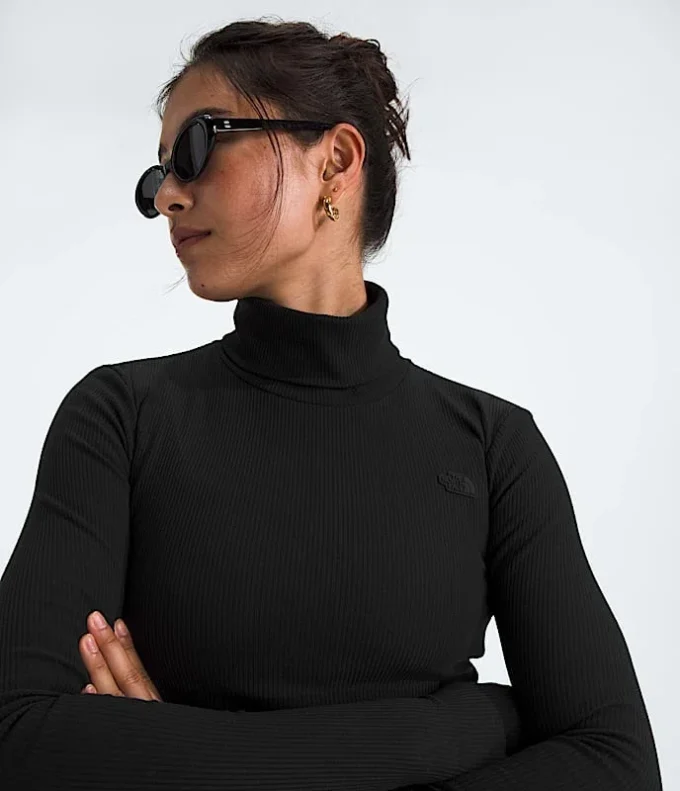 Maglia a collo alto e maniche lunghe da donna Maglia a collo alto e maniche lunghe da donna
