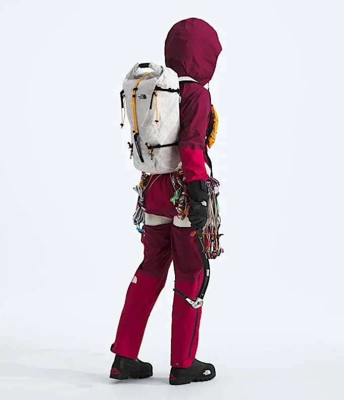 Summit Series Advanced Mountain Kit 25L Pack Summit Series Advanced Mountain Kit 25L Pack