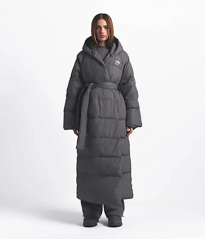 The North Face X SKIMS Parka avvolgente Nuptse da donna The North Face X SKIMS Parka avvolgente Nuptse da donna