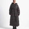 The North Face X SKIMS Parka avvolgente Nuptse da donna The North Face X SKIMS Parka avvolgente Nuptse da donna