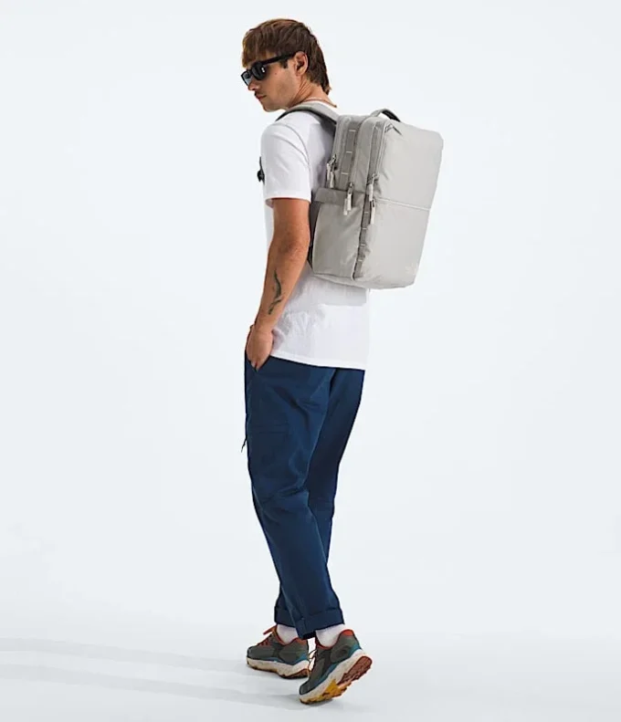 Zaino Base Camp Voyager Daypack Zaino Base Camp Voyager Daypack