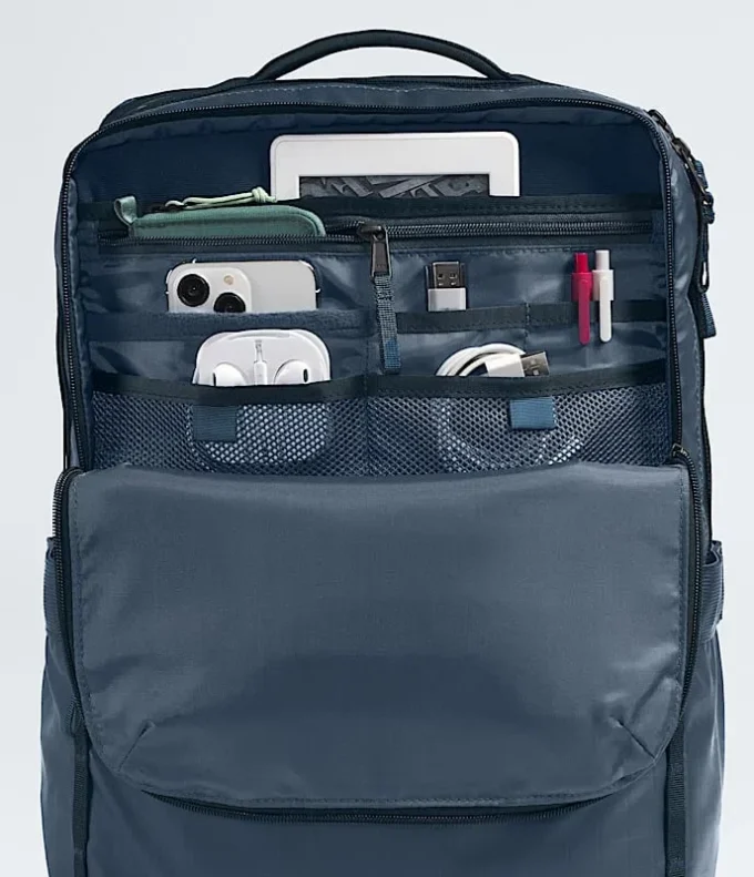 Zaino Base Camp Voyager Daypack Zaino Base Camp Voyager Daypack